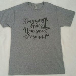 ❤Womens graphic tshirt size Small "Amazing Grace "